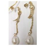 Pair 14k earrings set with pearl drops