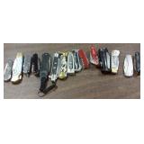 15 assorted folding knives