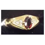 18k ring set with garnet & diamonds 2.9g
