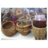 Large group woven baskets incl. buttock, handled,