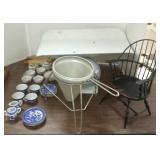 Group incl. vintage baby scale, doll dishes, etc