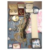 Group vintage, etc jewelry & gold pendant,