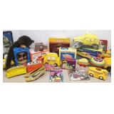 Large group toys, etc. incl. Taxi, battery-op