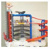 Large Hot Wheels multi-level police station