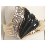 14K ring set with carved onyx & diamonds - 4.8