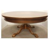 Clawfoot coffee table 40" diameter 19"H