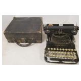 Corona folding #3 typewriter with case (as seen)