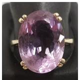 10K ring set with large amethyst - 3.9 grams -