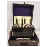 Honor student II accordion in case