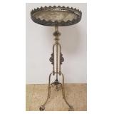 Ornate Meriden #8100 antique 3-legged silverplate