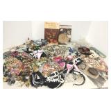 Group of assorted costume, etc. jewelry & beaded