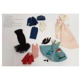 Group of 900 series Barbie doll clothing - 979,