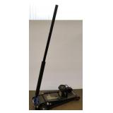 Heavy duty floor jack with extra lift