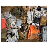 Large group hunting & outdoor clothes incl.