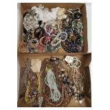 Large group contemporary jewelry incl.