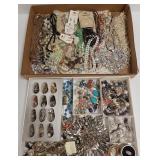 Large group contemporary jewelry incl.