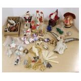 Group incl. Christmas items, Santa, ornaments,