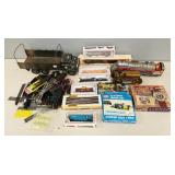 Group incl. Lionel trains, Army truck, keywind