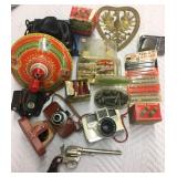 Group incl. cameras, shotgun shells, brass, etc *
