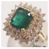 14k gold ring set with approx 2.32ct emerald