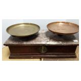 Box apothecary scale