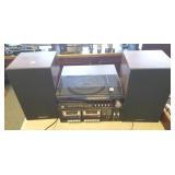 Vintage Sanyo stereo, turntable & speakers