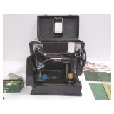 Singer Featherweight sewing machine in box