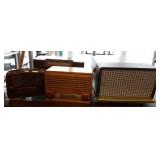 3 vintage radios & a phonograph