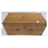 Small wood box with inlaid horseshoe - no key