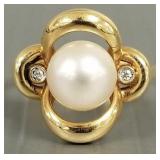 14k gold ring s/w 7 1/2mm pearl & diamonds: