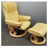 Stressless style leather recliner w/ ottoman- 39'H