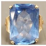 Vintage 10K gold ring s/w large blue stone- 6.9g