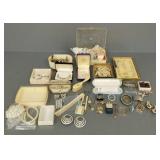 Gp asst. vintage jewelry needing repair incl gold