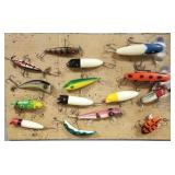 15 vintage fishing lures incl Heddon (repainted)