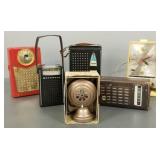 Gp. vintage transistor radios incl Radio Mick, etc