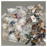 Gp polished stone beads, stone pendants, etc.