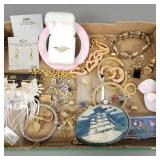 Group costume & fashion jewelry incl belt buckle