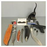 Group incl knives w/ sheaths, BB pistol &