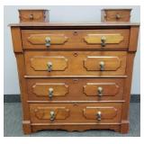 Antique Victorian 4 drawer chest w/ hankie drawers