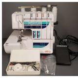 Elna #744 sewing machine- powers up