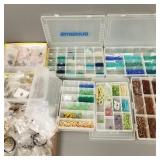 Group jewelry & jewelry findings incl bracelets,