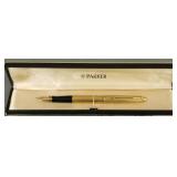 Parker fountain pen w/ 18k gold nib in box