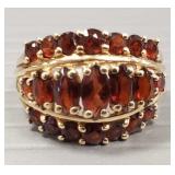 10k gold ring s/w several garnets: 3.6g, size 6