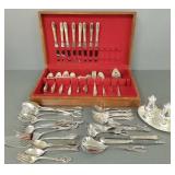 Gp silverplate flatware incl Devonshire in chest,