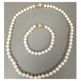 Cultured pearl necklace & bracelet with 14K