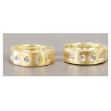 14k gold & diamond huggie earrings: 2.2g, 1/2'