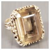 Vintage 14k gold & citrine ring: 7.7g, size 5 1/2