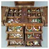 Wooden jewelry chest w/ holiday theme jewelry