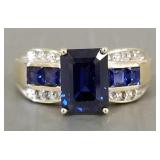 10k gold, synthetic sapphire & diamond ring: 3.0g,