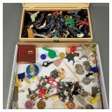 Gp vintage miniature toy guns, premiums, badges,